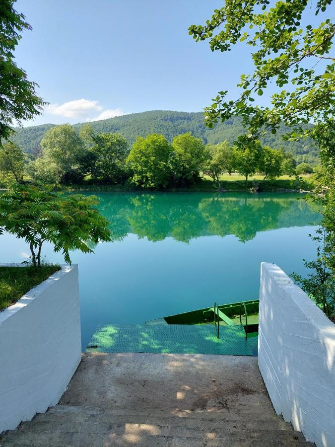 La Reina Una Bihać Esterno foto